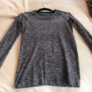 lulu lemon long sleeve shirt
